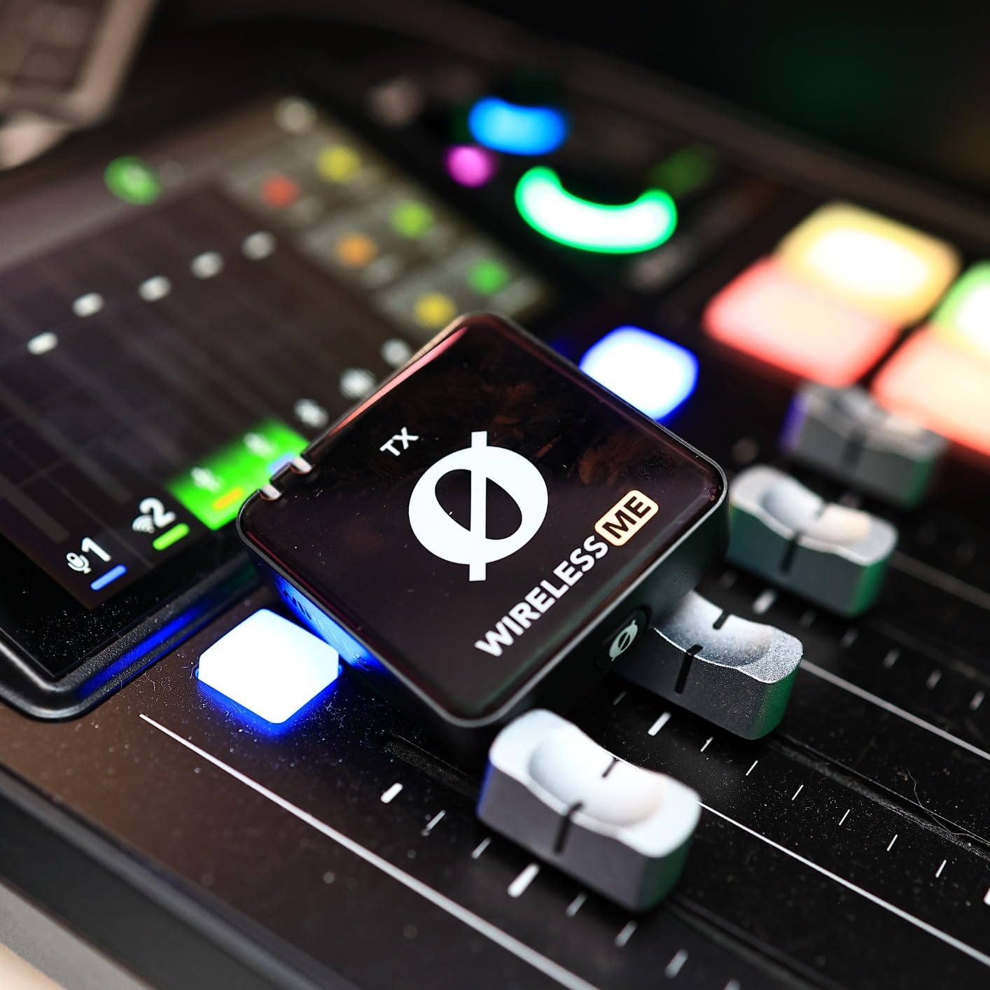 RØDE Wireless ME TX Ultra-compact Wireless Transmitter with Built-in Microphone, On-board Recording and up to 200m Range for Filmmaking, Interviews and Content Creation (Transmitter Only) customer photo 1