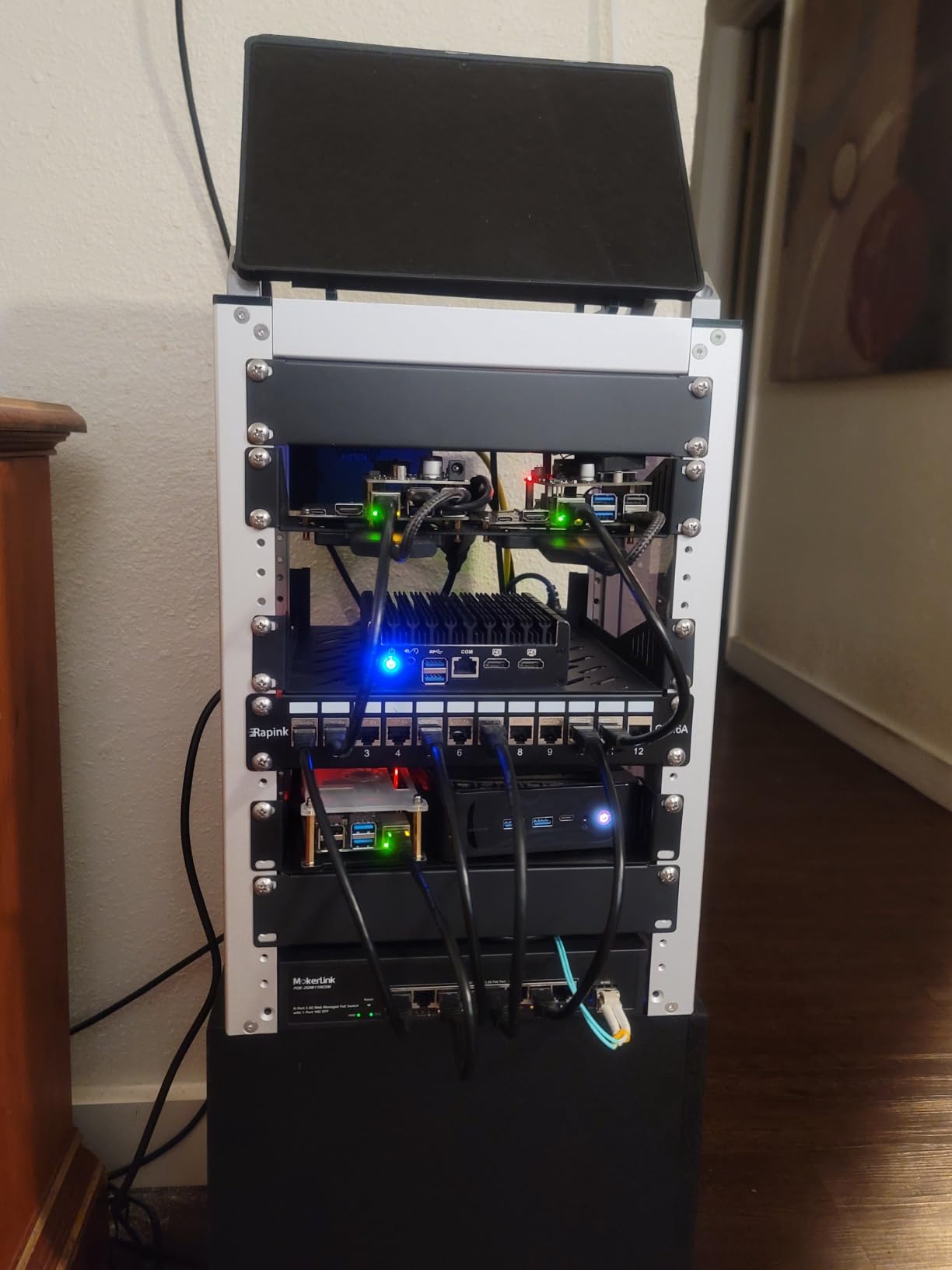 MokerLink 24 Port Gigabit PoE Managed Switch with 4 x 10G SFP+ Uplink, 1 Console Port, 1 USB Port, L3 Smart Managed, Rackmount, DHCP QoS Vlan IGMP and Static Routing customer photo 2