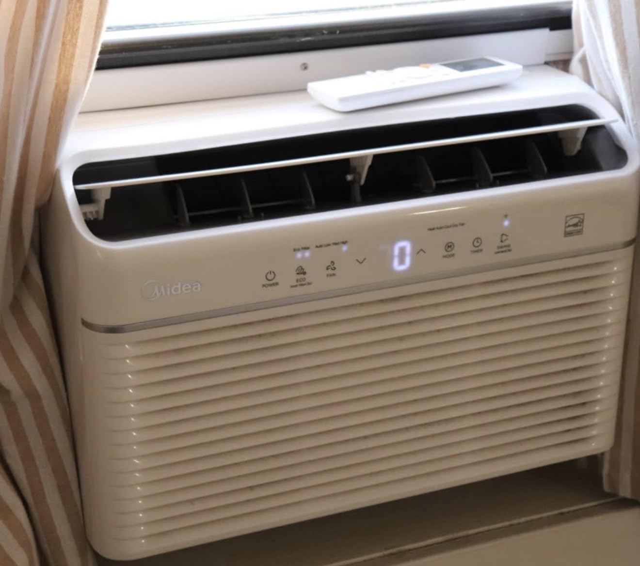 Midea 8,000 BTU Smart Inverter Air Conditioner Window Unit with Heat and Dehumidifier - Cools up to 350 Sq. Ft., Energy Star Rated, Quiet Operation, Electronic Controls, Remote Control, White customer photo 1