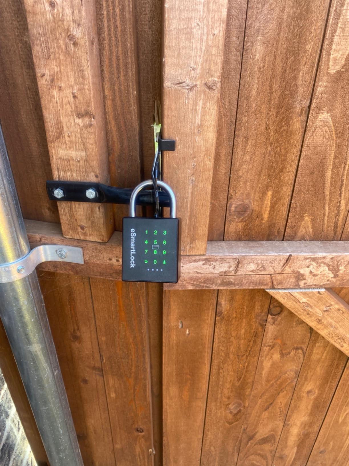 eLinkSmart Heavy Duty Smart Padlock with Key, Pad Lock with Code Keypad, Weatherproof Bluetooth RFID Keyless Electronic Digital Combination Lock for Gate Outdoor Fence Storage Unit Locker Shed Pool customer photo 1