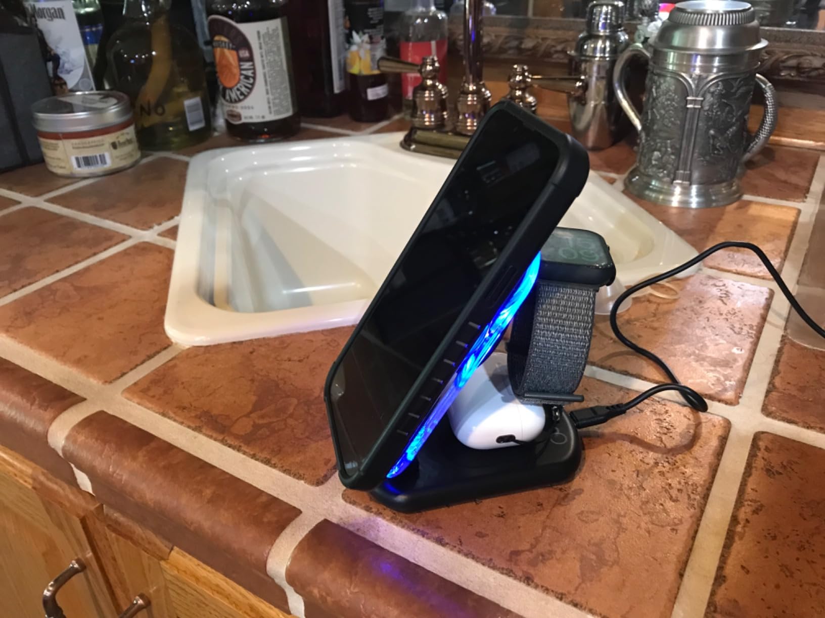 Mukiya 3 in 1 Magnetic Wireless Charging Station for Apple Devices | Fast Foldable Travel Charger Stand with Night Light for Mag-enabled iPhone 17 16 15 14 13 12 Series, Apple Watch/AirPods Pro customer photo 2