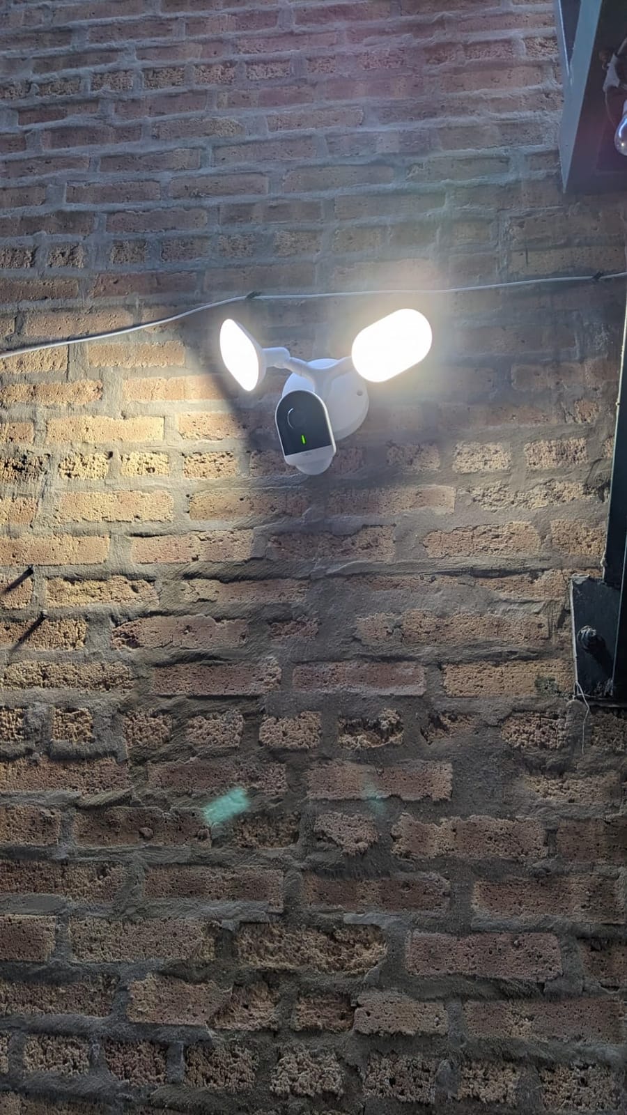 Tapo 2K+ Outdoor Wired Floodlight Security Camera, C720, 2800LM | Dimmable, Motion Activated, Person & Vehicle Detection, 24/7 Recording customer photo 1