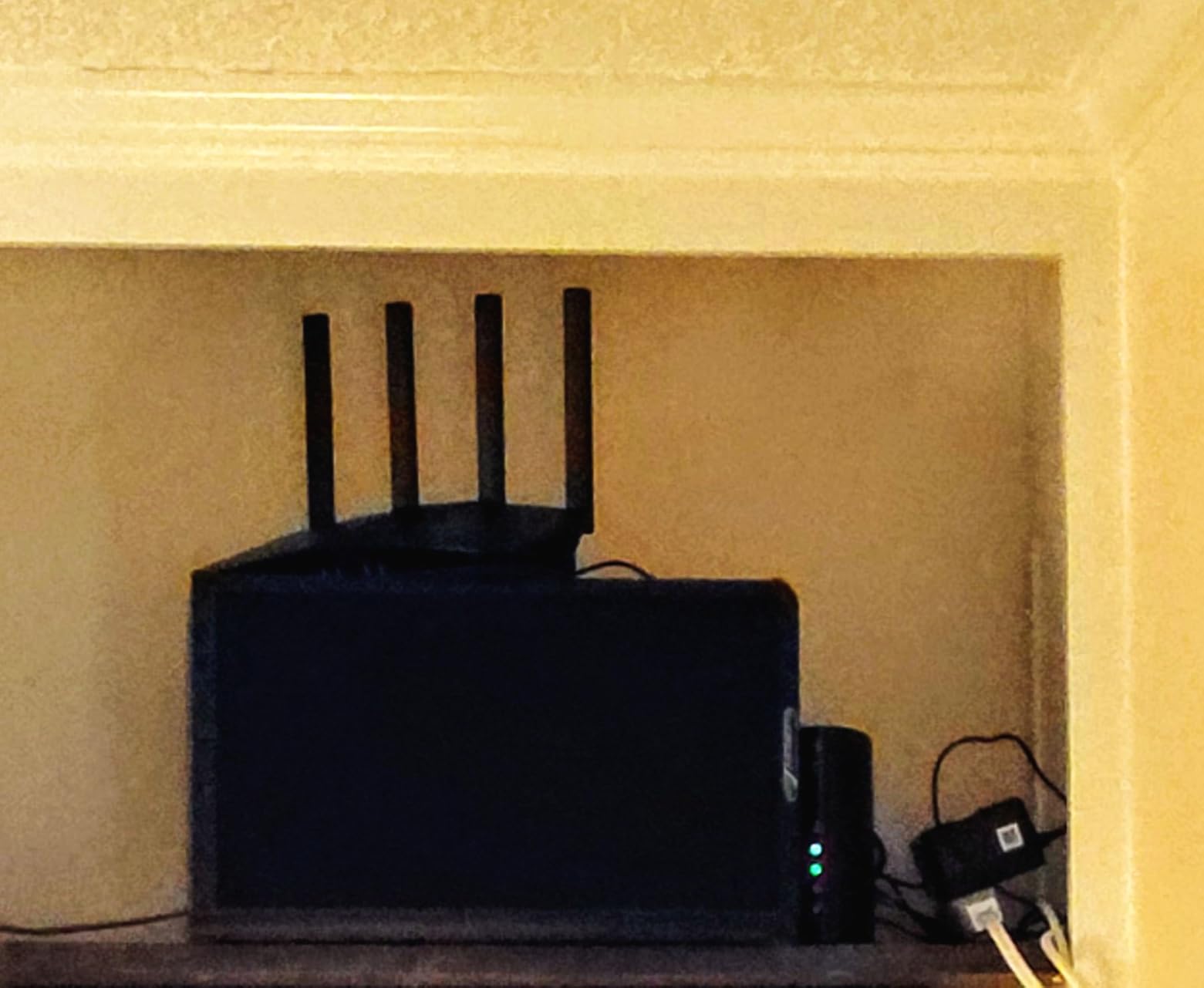 ASUS RT-BE82U WiFi 7 Router - Dual-Band, 6.5 Gbps, Mesh + VPN Compatible | Subscription Free Network Security, Parental Controls Included, 2.5G Port x5, VPN support customer photo 1