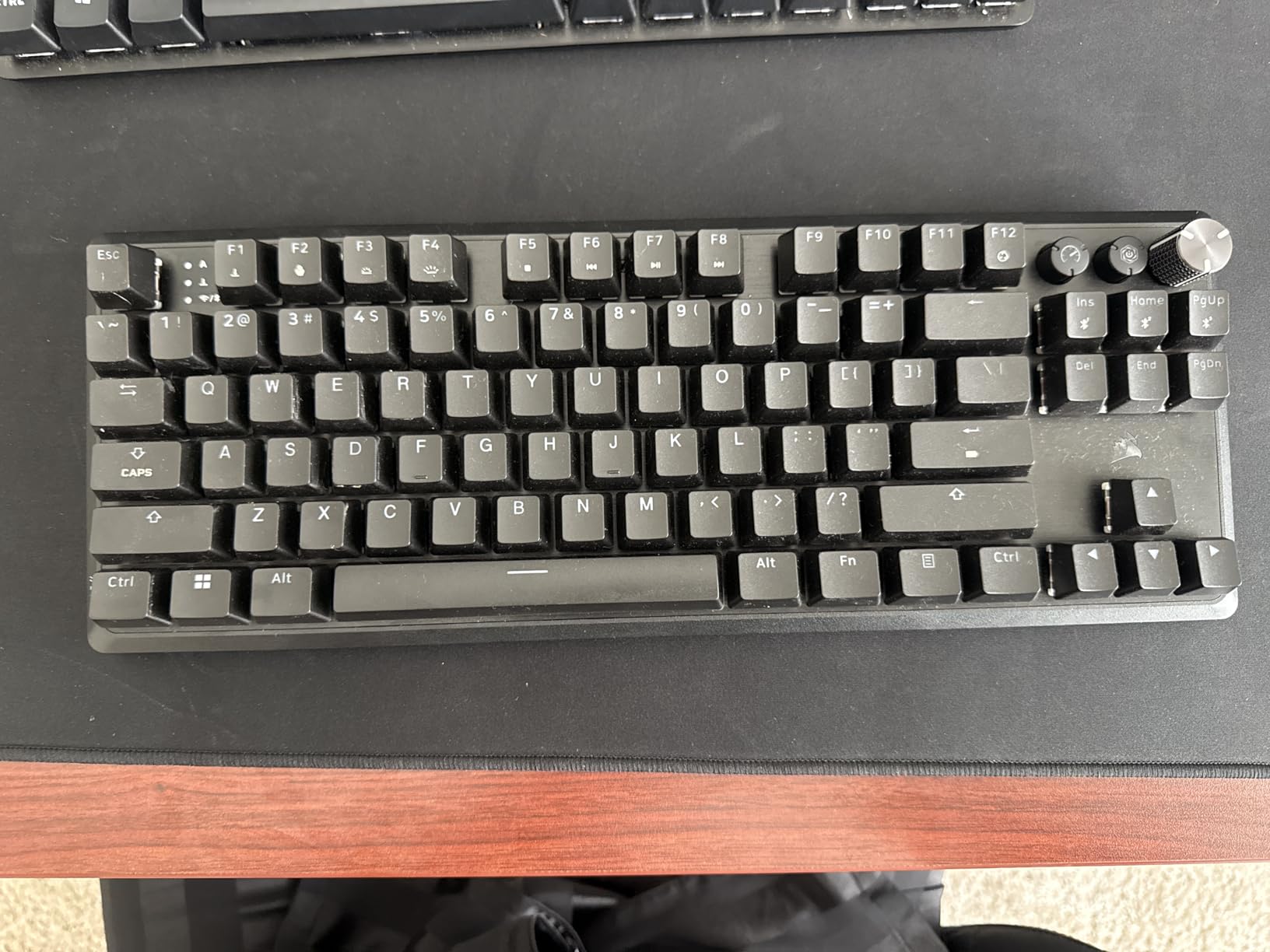 Corsair K70 CORE TKL Wireless RGB Tenkeyless Mechanical Gaming Keyboard customer photo 2