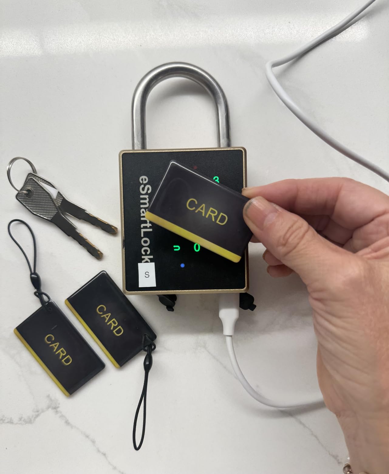 New Smart Padlock with Key, Heavy Duty Combination Padlock, RFID Pad Lock with Codes Bluetooth APP Access, Outdoor Waterproof Electronic Key Lock for Gate Fence Shed Locker Garage Garden customer photo 2