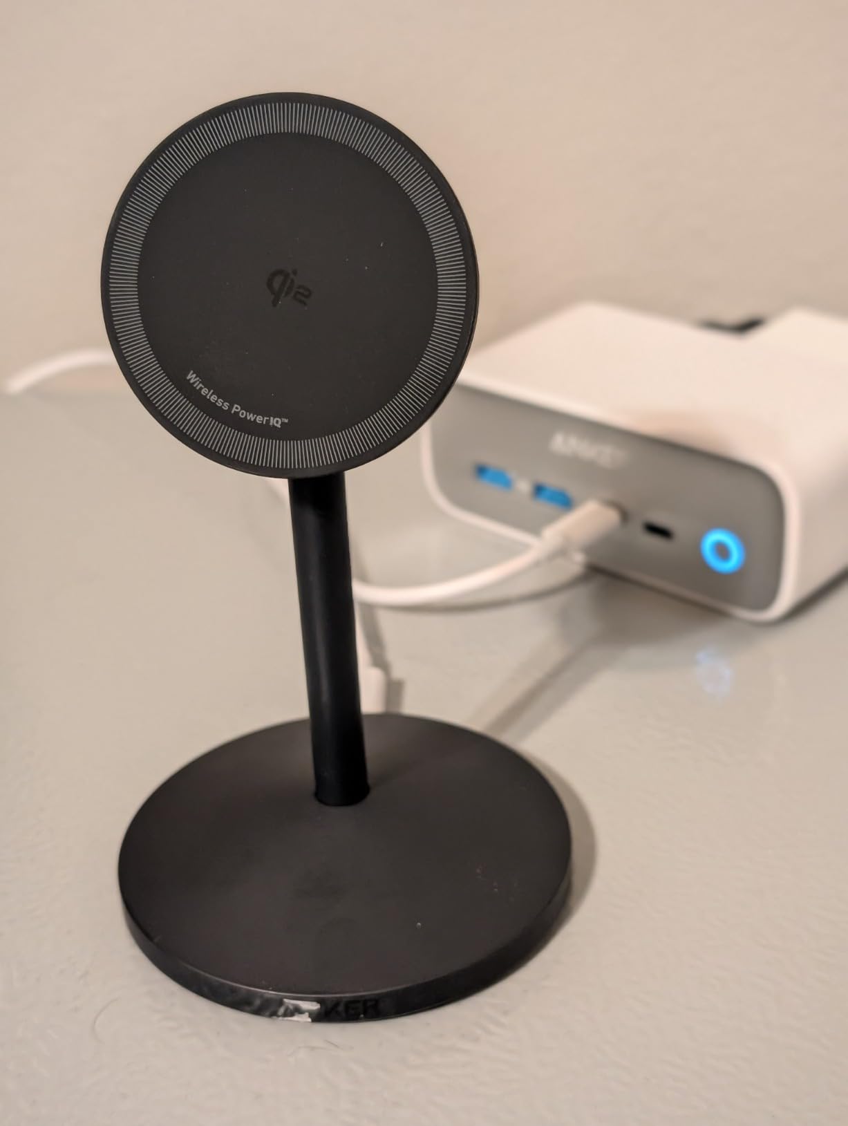 Anker MagSafe Charger, MagGo Qi2 15W 360-Degree Wireless Charger Stand | Qi2-Certified Magnetic Mount with Full Rotation, Magnetic Stand for iPhone 17 / 16 / 15 / 14 Series customer photo 1