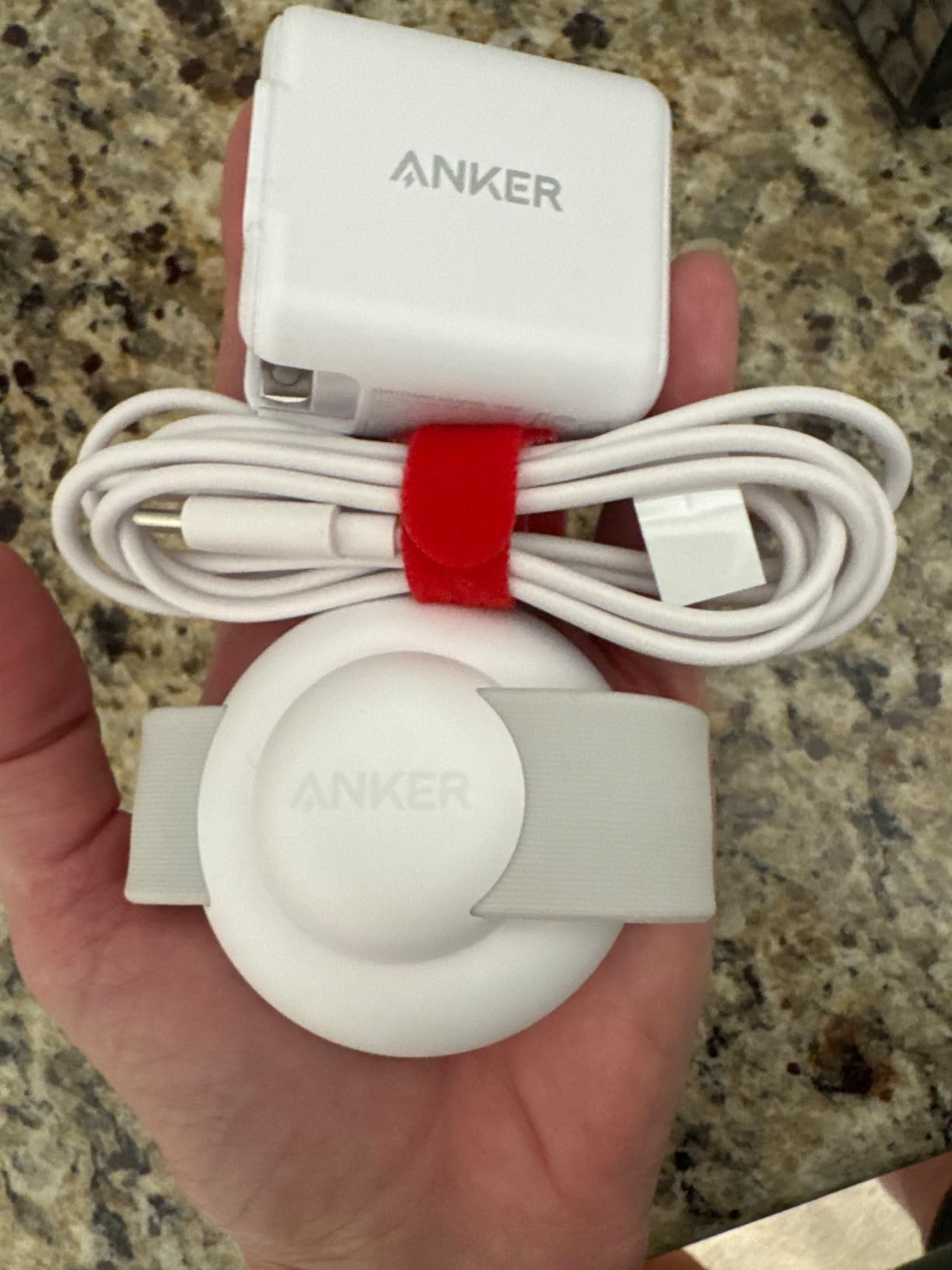 Anker MagGo UFO 3-in-1 MagSafe Compatible Qi2 15W Charging Station | Foldable Travel Design, Wireless Pad for iPhone 17 / 16 Series, AirPods, Apple Watch, and More (Not a Power Bank) customer photo 2