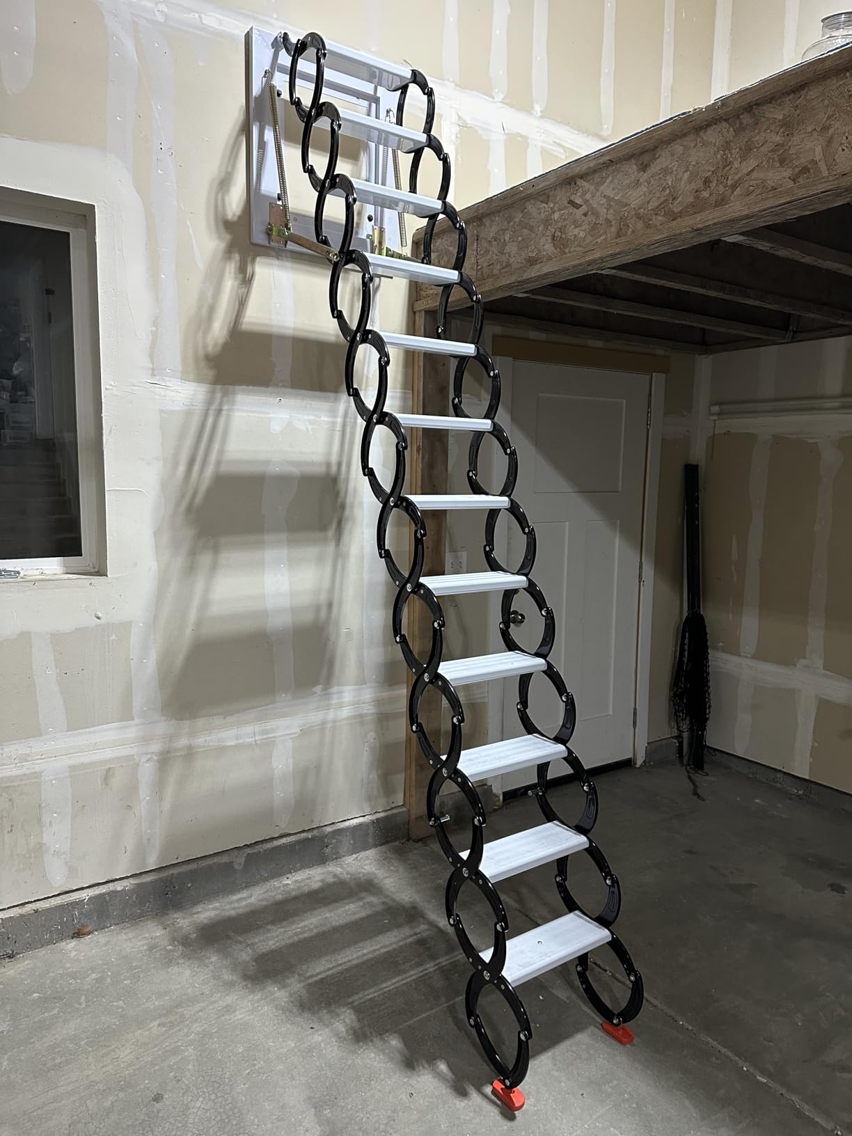 12 Steps Wall-Mounted Attic Ladder,Folding Stairs with Handrails,Maximum Load Capacity 880 Lbs,Attic Ladder Pull Down System-Suitable for Attics, Garages, Roofs, Basements customer photo 2