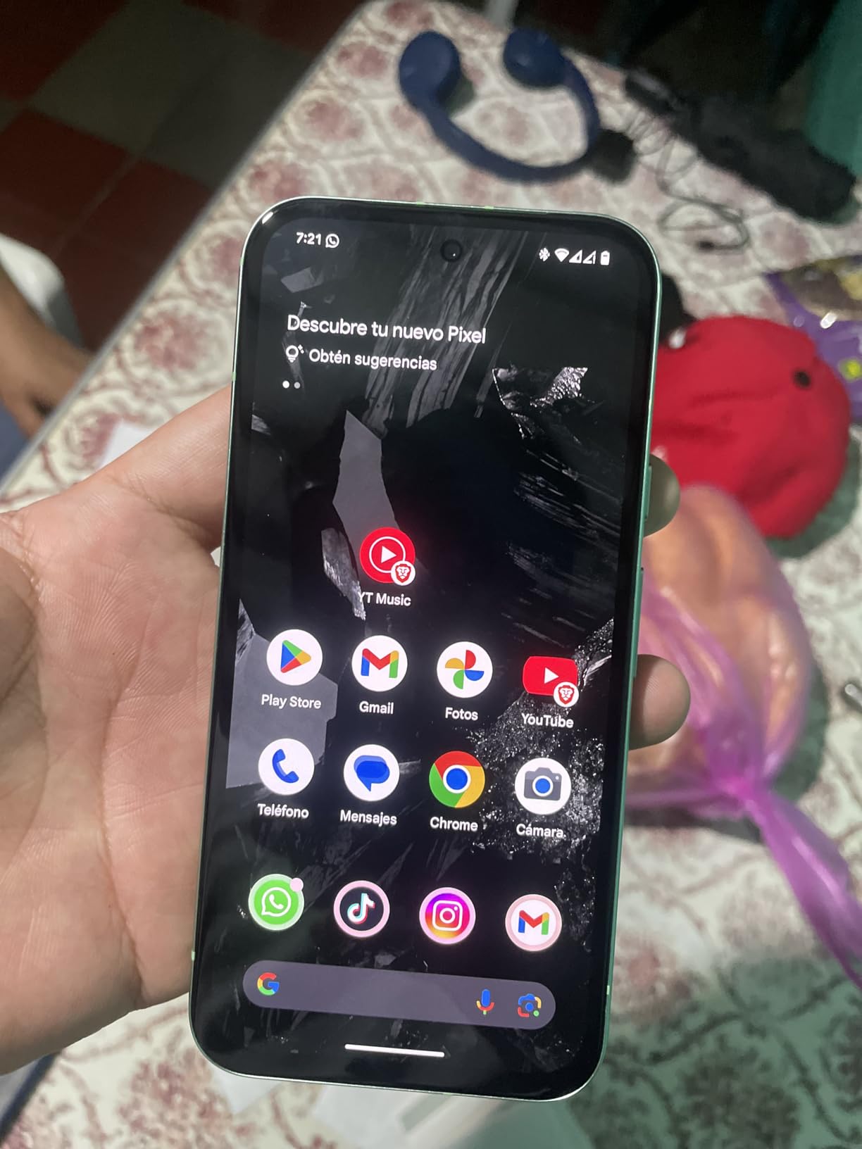 Google Pixel 8a 5G, 128GB + 8GB RAM, Obsidian - Unlocked (Renewed) customer photo 2