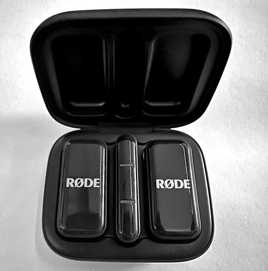 RØDE Wireless Micro for Lightning iPhone (iPhone 14 & Earlier ONLY), Black | Compact Wireless Microphone for Lightning (X Through 14), Two Mics with Charging Case for Smartphone Content Creation customer photo 1
