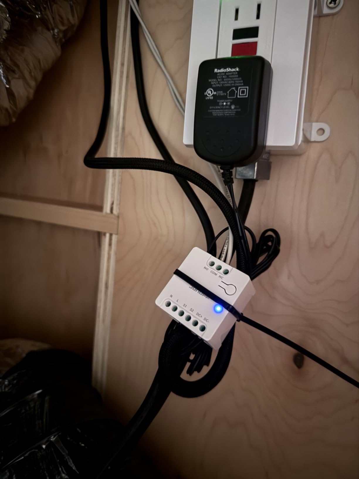 SONOFF WiFi MINI-D Smart Switch with Matter,Home Automation,Dry Contact Output,Supports AC or DC Input,Compatible Alexa & Google Home,for Garage Doors,Boilers,DC Low Power Motors/Solenoid Valves customer photo 1