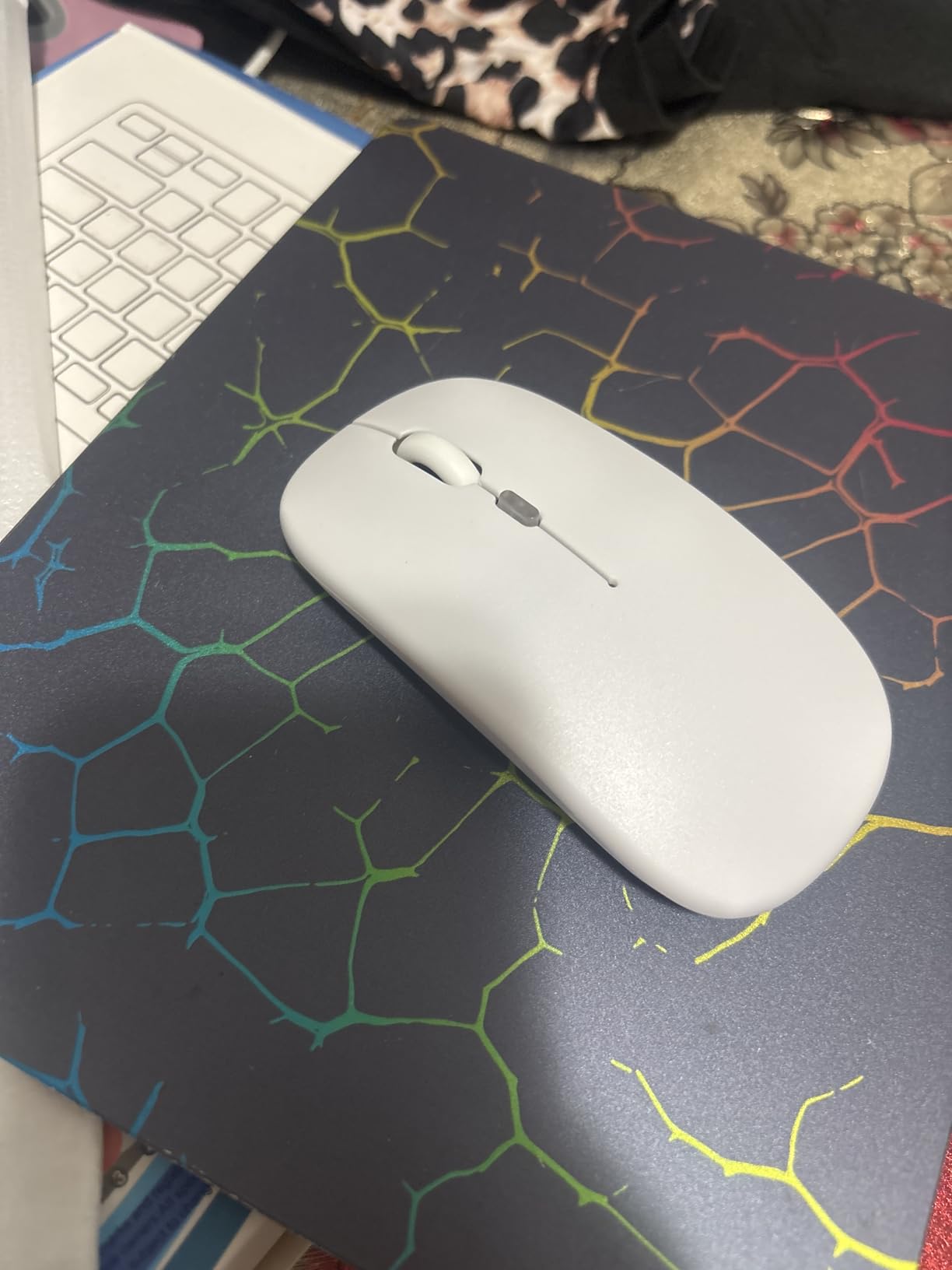 Afaartcci Rechargeable Wireless Mouse, Silent Bluetooth Mouse (Black) customer photo 2