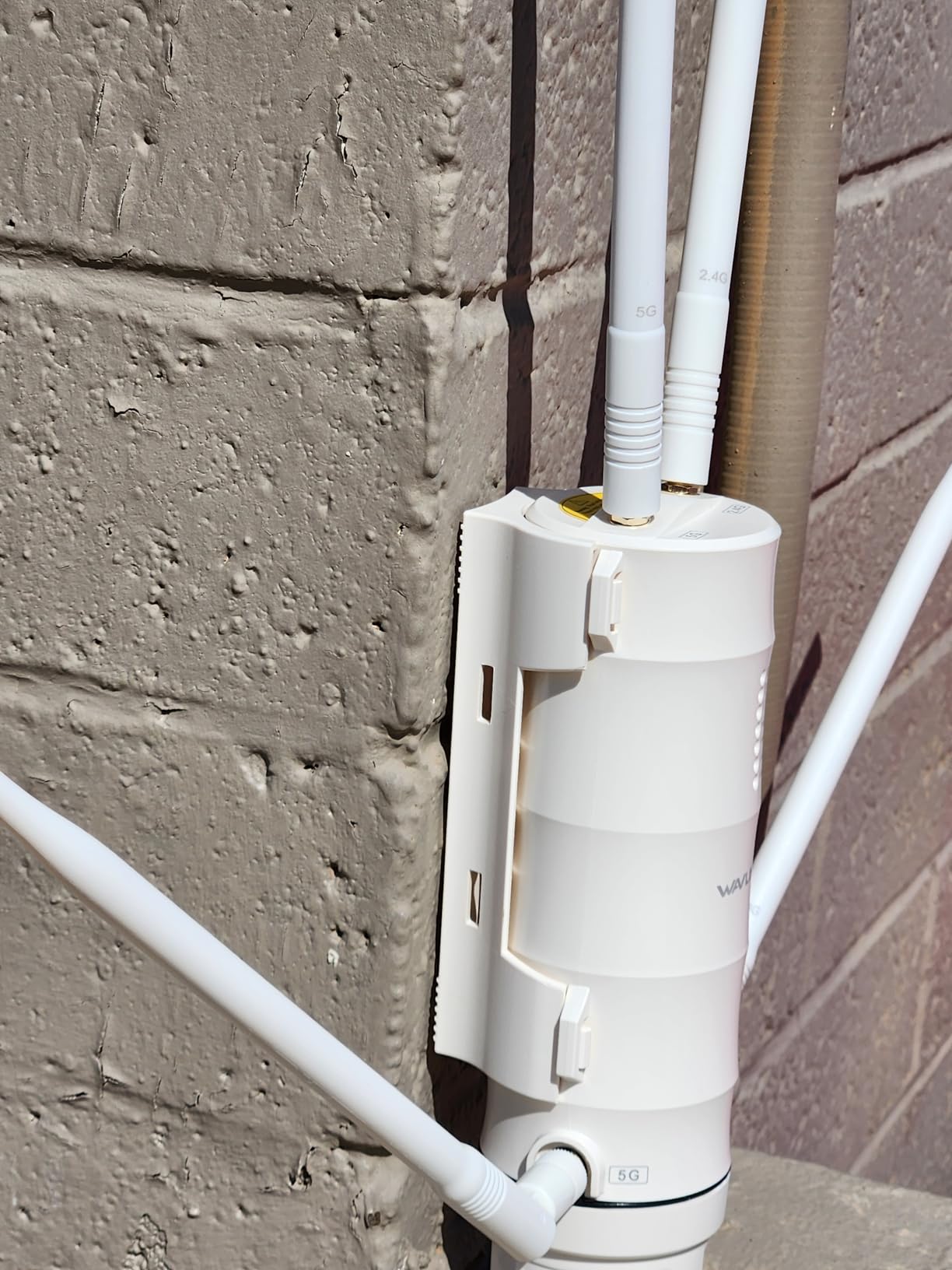 WAVLINK AC1200 Outdoor Mesh Extender/Router,Long Range IP65 Waterproof WiFi Repeater with Passive/Active POE,Support Fat/Fit AP,Dual Band 5G+2.4G,4x7dBi Omni Antenna,Enterprise-Grade Encryption customer photo 2