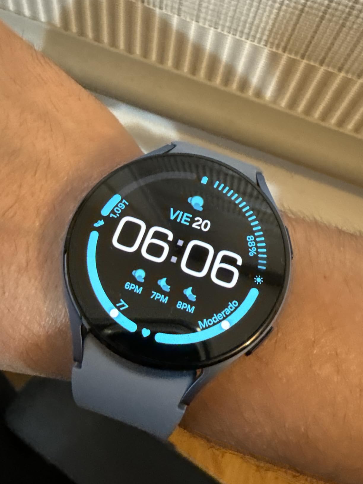 SAMSUNG Galaxy Watch 5 44mm LTE Smartwatch, Sapphire Crystal Glass, Enhanced GPS, Body, Health, Fitness, Sleep Tracker, US Version, Sapphire customer photo 1