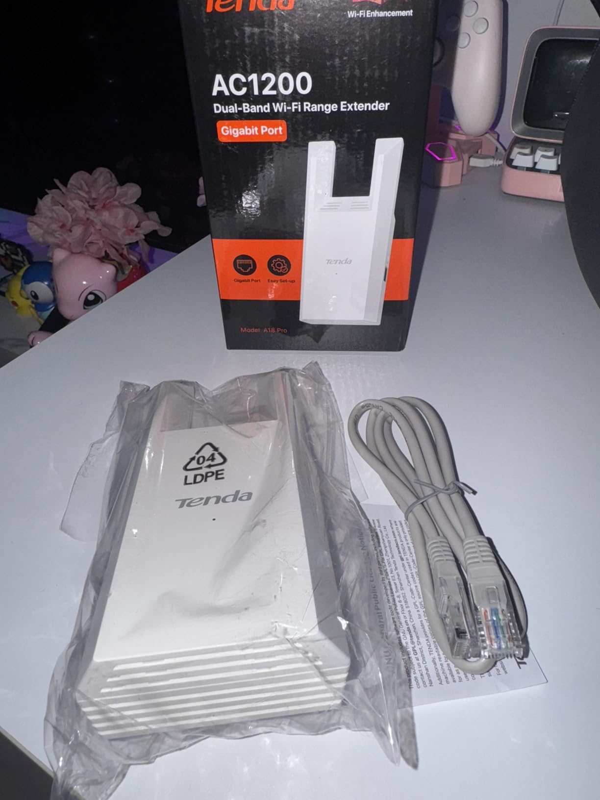Tenda WiFi Range Extender AC1200 - WiFi Extender with Gigabit Ethernet Port, 1.2Gbps Home Signal Booster, Dual Band, Up to 1600 Sq & 32 Devices (A18Pro) customer photo 1