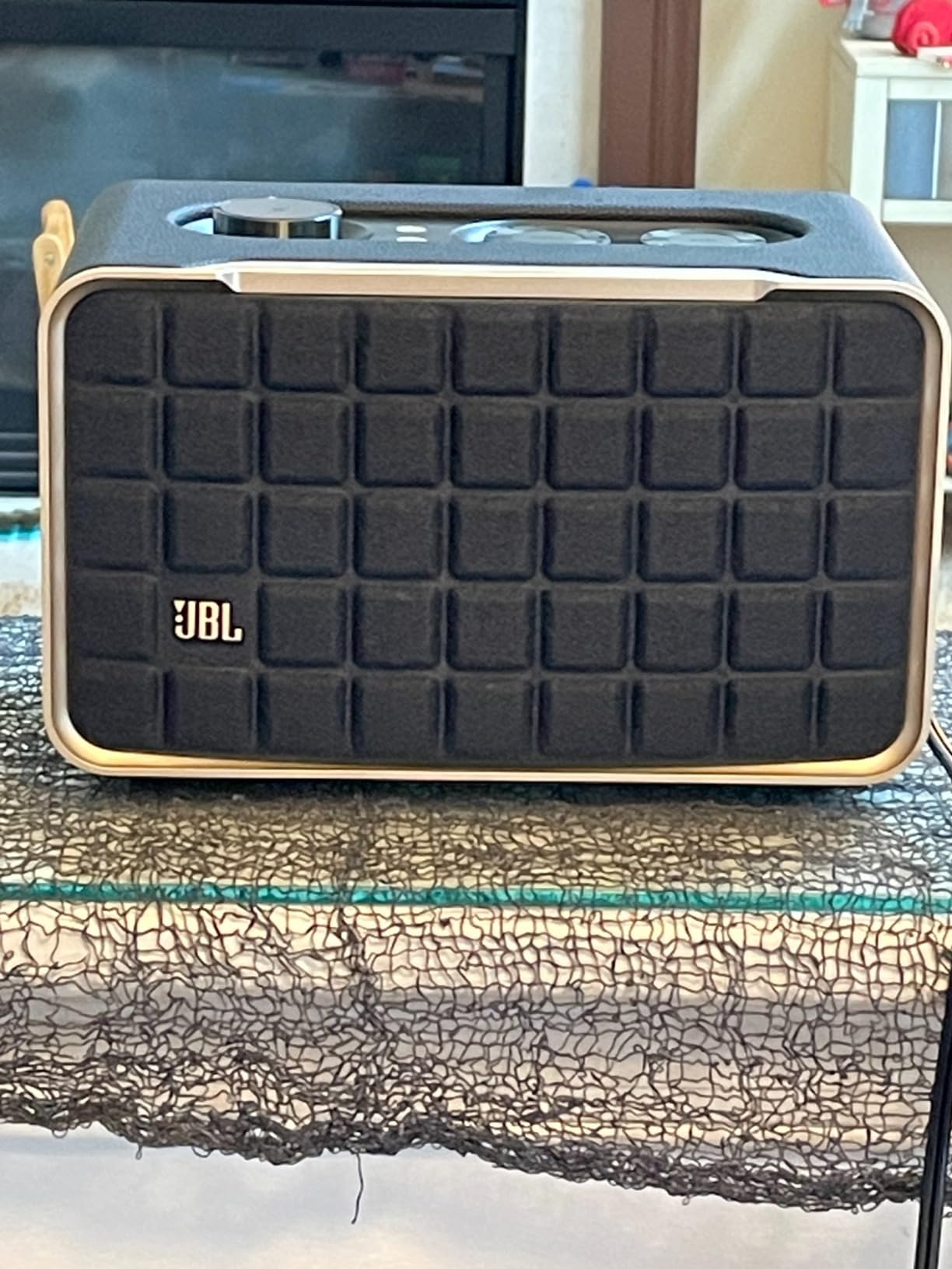 Authentics 200 - Retro Style Smart Home Speaker with Built in Wi-Fi, Bluetooth and Voice Assistants, Alexa and Google Assistant, Multi-Room Playback, Automatic self Tuning (White/Gold) customer photo 2