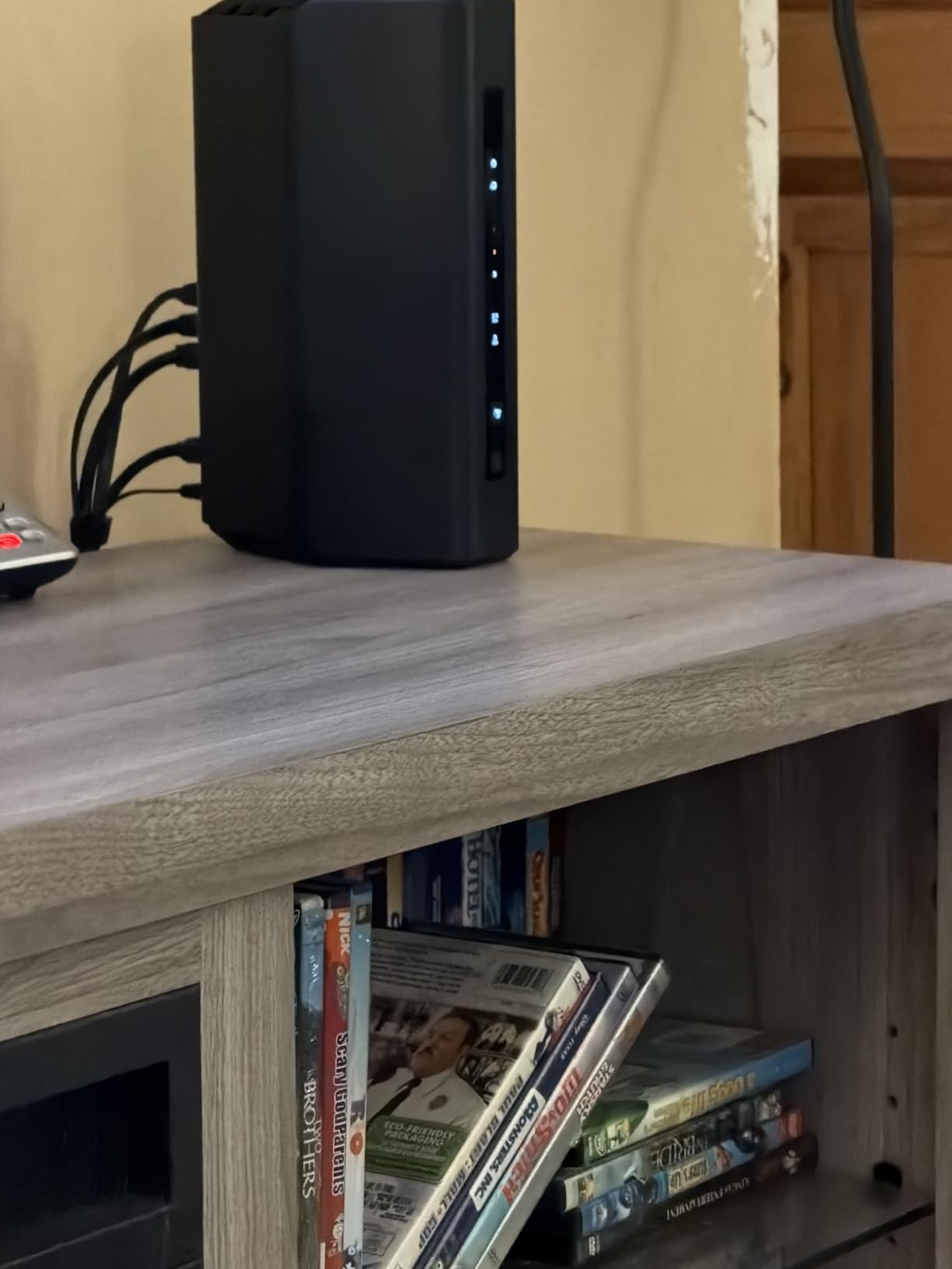 NETGEAR Nighthawk Dual-Band WiFi 7 Router (RS140) - Router Only, BE5000 Wireless Speed (up to 5.0 Gbps) - Covers up to 2,250 sq. ft., 80 Devices - 2.5 Gig Internet Port - Free Expert Help customer photo 2