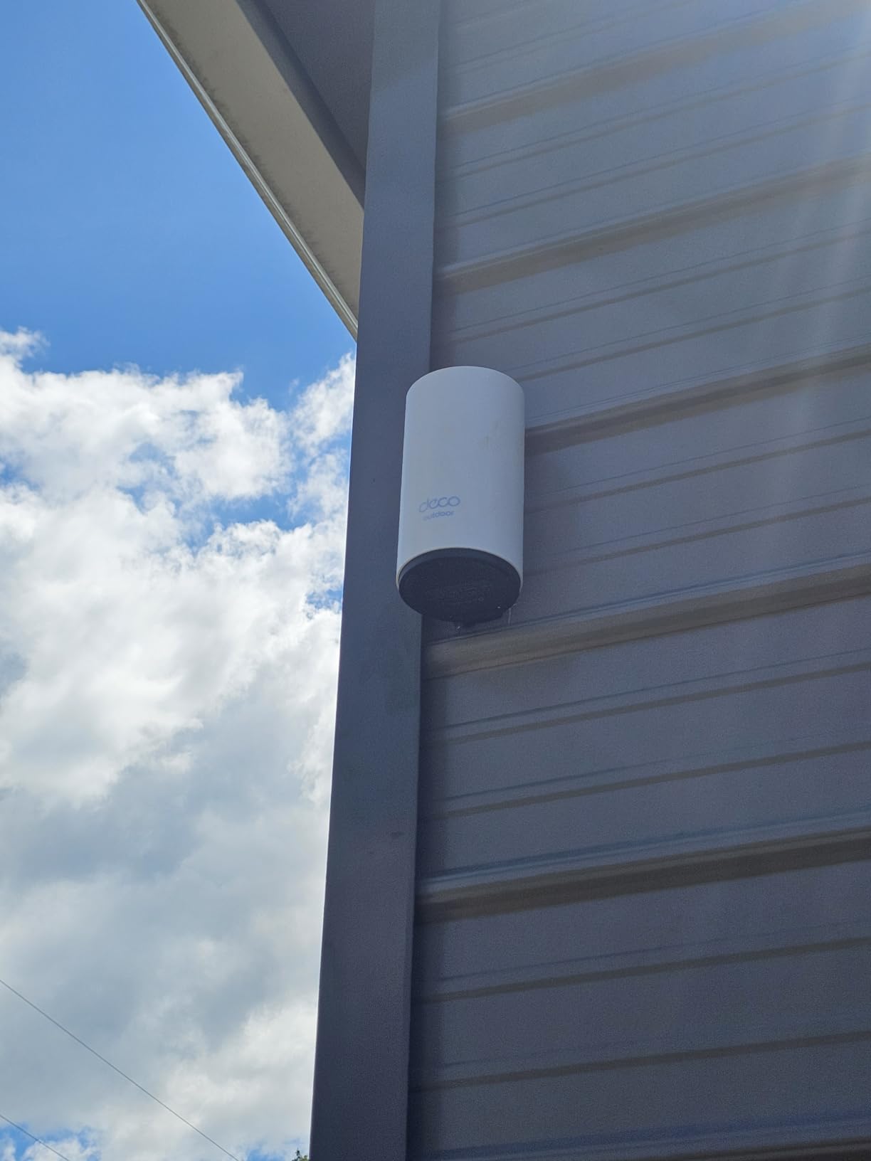 Deco 7 Outdoor BE5000 Dual-Band Wi-Fi 7 Mesh Extender, Dual 2.5G PoE+ Ports | Up to 2,800 sq. ft., IP65 Waterproof, MLO, Multiple Mounting Options, Secure by Design (BE25-Outdoor 1-Pack) customer photo 1