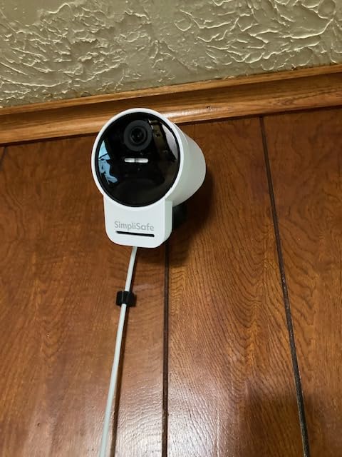 SimpliSafe 7 Piece Wireless Outdoor Camera Home Security System - Optional 24/7 Professional Monitoring - No Contract - Compatible with Alexa and Google Assistant customer photo 1