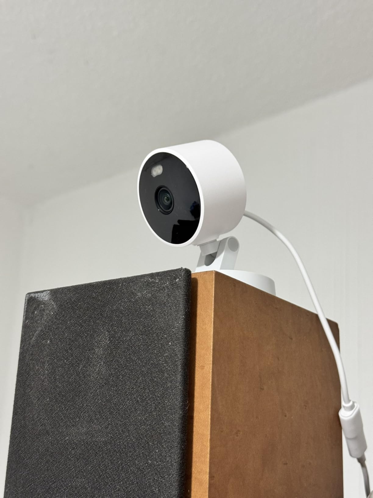 Aqara 2K Indoor/Outdoor Security Camera G100, HomeKit Secure Video, White customer photo 2