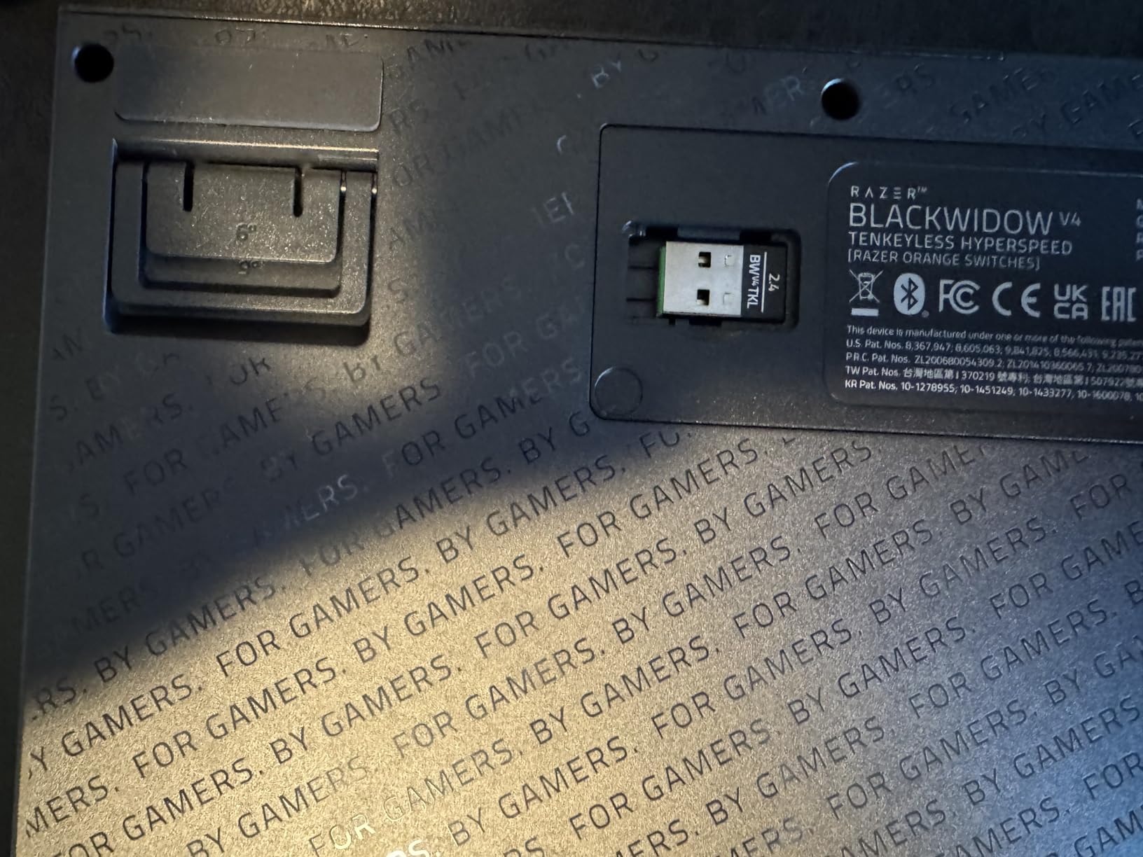 Razer BlackWidow V4 TKL Wireless Gaming Keyboard, Orange Switches customer photo 2