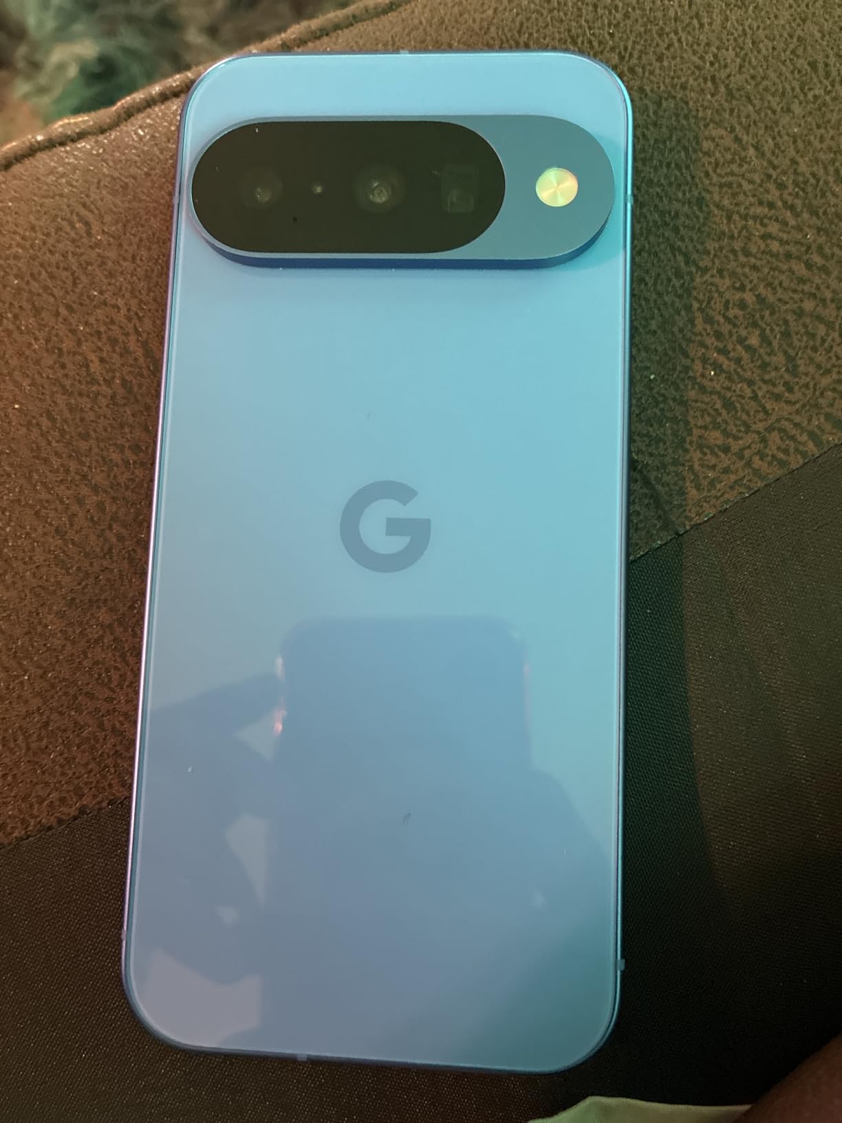 Google Pixel 10 - Unlocked Smartphone with Gemini - Obsidian - 128 GB | Android phone, advanced triple rear camera, 20x zoom, fast-charging 24+ hour battery, 6.3