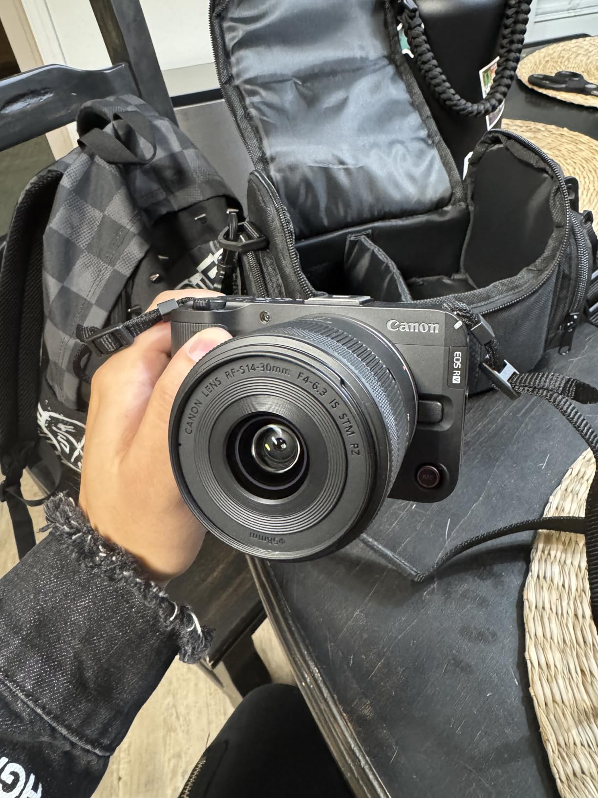 Canon EOS R50 V Mirrorless Camera with 14-30mm Lens Bundle, 4K Video, Dual Pixel Autofocus, Flip Screen for Vlogging & Content Creation customer photo 1