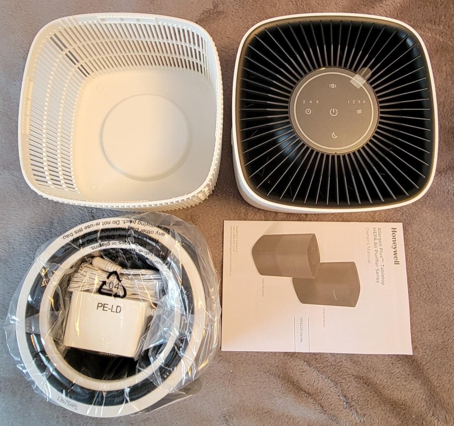 Honeywell Allergen Plus Compact HEPA Small Room Air Purifiers, Black | Honeywell air purifiers for home, Up to 530 ft², Quiet HEPA air purifiers for bedroom, 3-in-1 filter, HPA125B customer photo 1