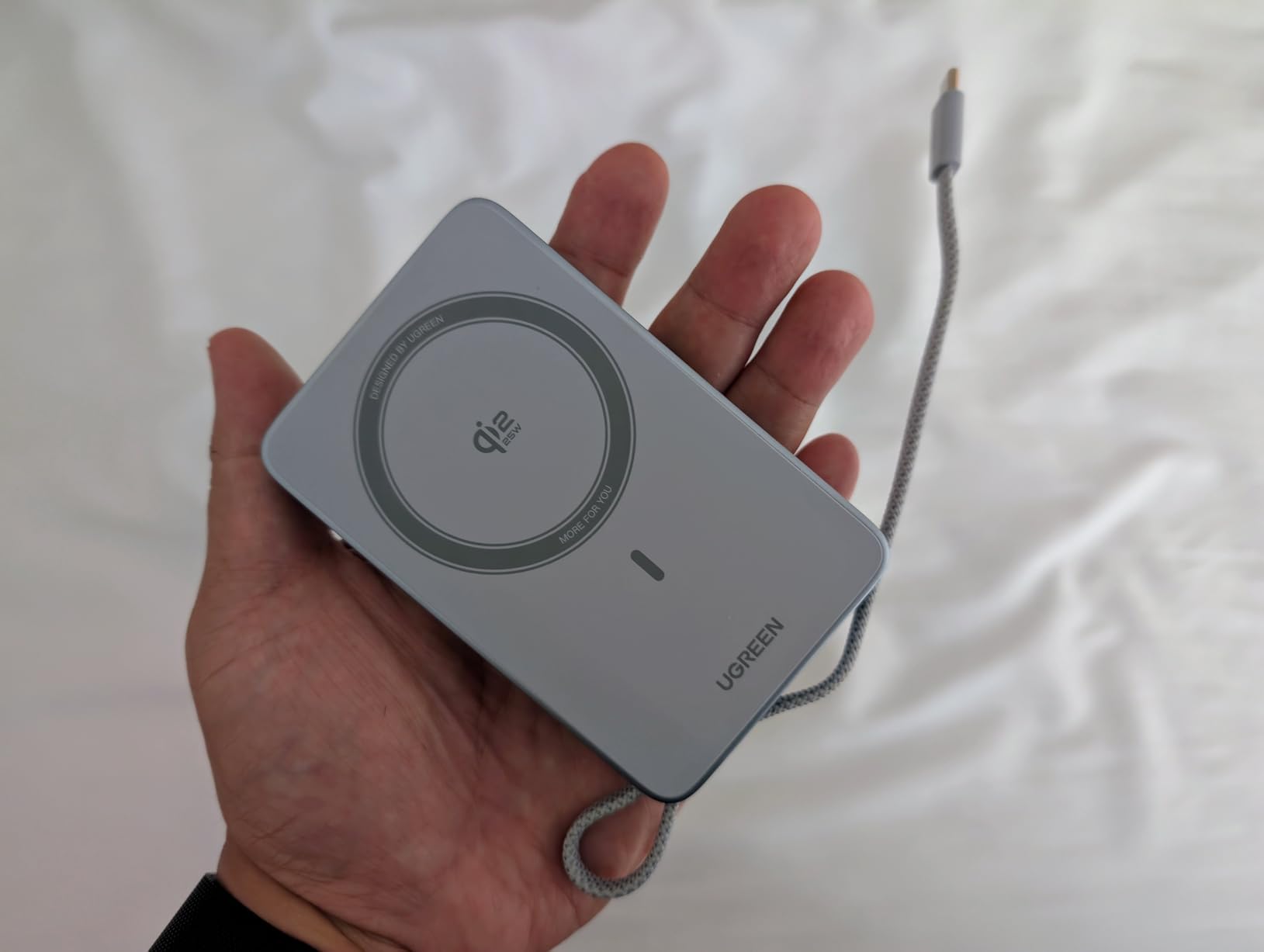 UGREEN MagFlow 10000mAh Qi2 25W Wireless Power Bank Built-in Cable customer photo 1