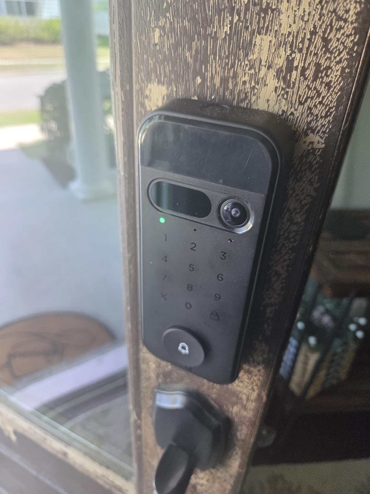 myQ Secure View 3-in-1 Smart Lock with 2K HDR Video Doorbell Camera, Face Access, Fingerprint Access, PIN & App Control - Intelligent Entry with Built-in Camera, Color Night Vision & Two-Way Audio customer photo 2