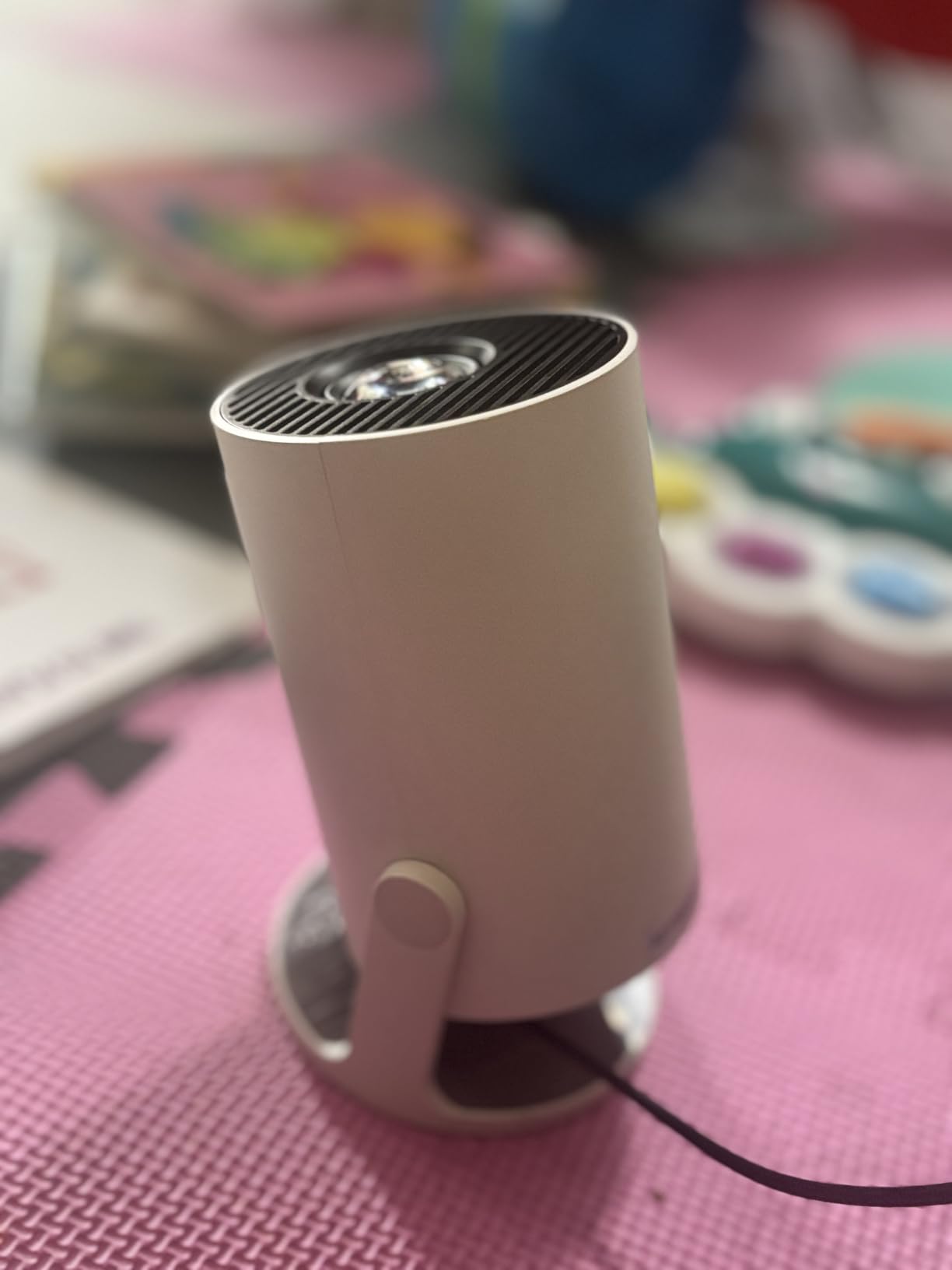 Mini Projector, Portable Projector with Wifi and Bluetooth, Built in Apps | Support 4K 1080P, 180° Rotation, Auto Keystone, Movie Projector Compatible With HDMI/USB/TV Stick/Smartphone/Laptop customer photo 2