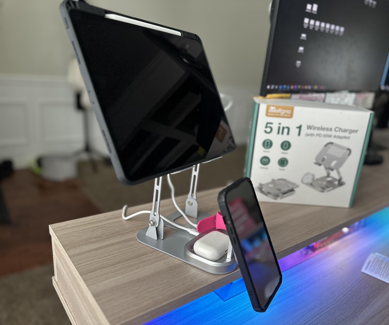 Meifigno 65W 5 in 1 Wireless Charging Station for Apple Multiple Devices | With 30W Fast Wired Charging for iPad/Tab, Foldable Charger Design for Magsafe, for iPhone 17 16/iWatch/AirPods with Adapter customer photo 1