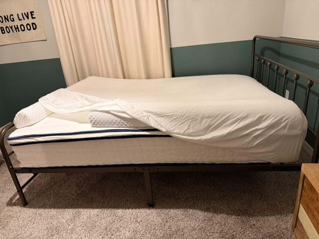 Avenco Queen Size Mattress 10 inch, Queen Hybrid Mattress in a Box | Individual Pocket Coils & Cooling Gel Memory Foam, Motion Isolation, Pressure Relief, CertiPUR-US Certified, Medium Firm customer photo 1
