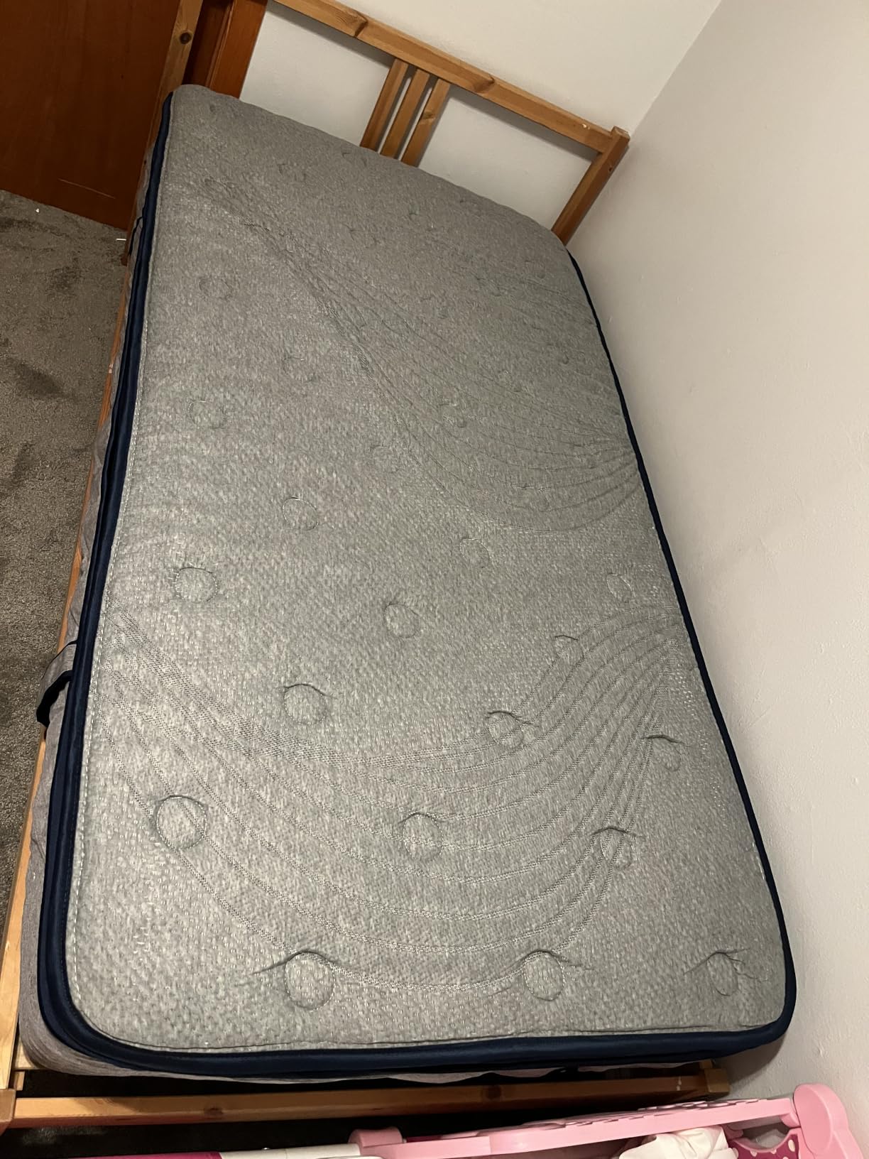 Avenco Queen Size Mattress 10 Inch, Hotel-Level Cooling Hybrid Mattress | Dual NanoGEL Memory Foam with SmartS Coil for Motion Isolation & Extra Back Support, Pressure Relief, CertiPUR-US Certified customer photo 1