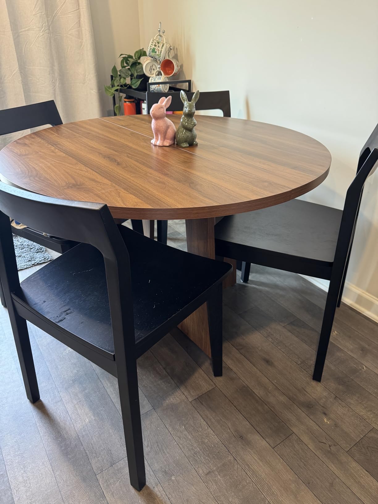 Round Dining Table for 4, 43.3-Inch Faux Marble Kitchen Table, Modern Circle Dinner Table with Metal Base for Dining Room, Kitchen, Breakfast Nook, Apartment, Small Spaces, White and Gold customer photo 1