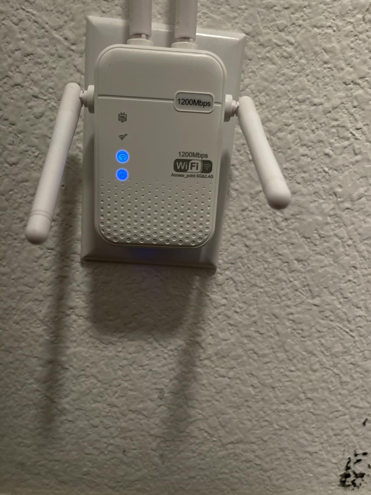 WiFi Extender Signal Booster, 1200Mbps Dual Band 2.4G & 5G 4 High-Gain Antennas, Covers 15000 Sq.Ft Whole Home WiFi Repeater, 90+ Devices for Gaming & Streaming (Bright White) customer photo 2