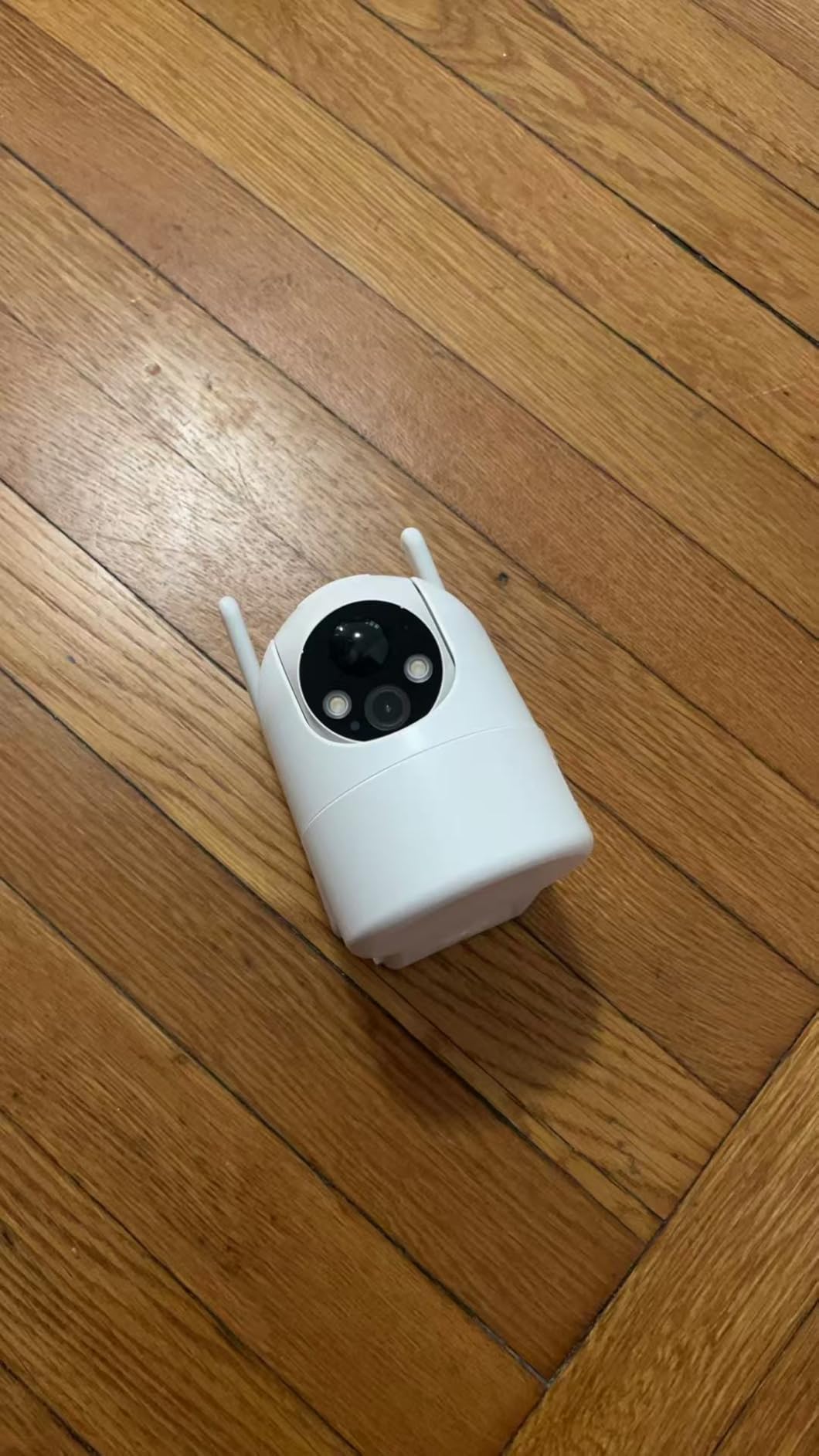 LIWAN 4G LTE Cellular Security Cameras, No WiFi Needed, 2K Off-Grid Cam | Solar Camera Outdoor Wireless, 2K Color Night Vision, IP66, 360° PTZ View for Farm, Ranch, Remote Property, Built in SIM Card customer photo 1